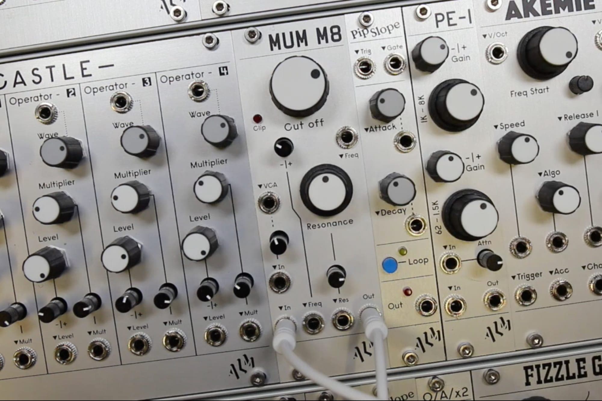 Mumdance and ALM Busy Circuits have made a Eurorack filter module that can “fucking scream”