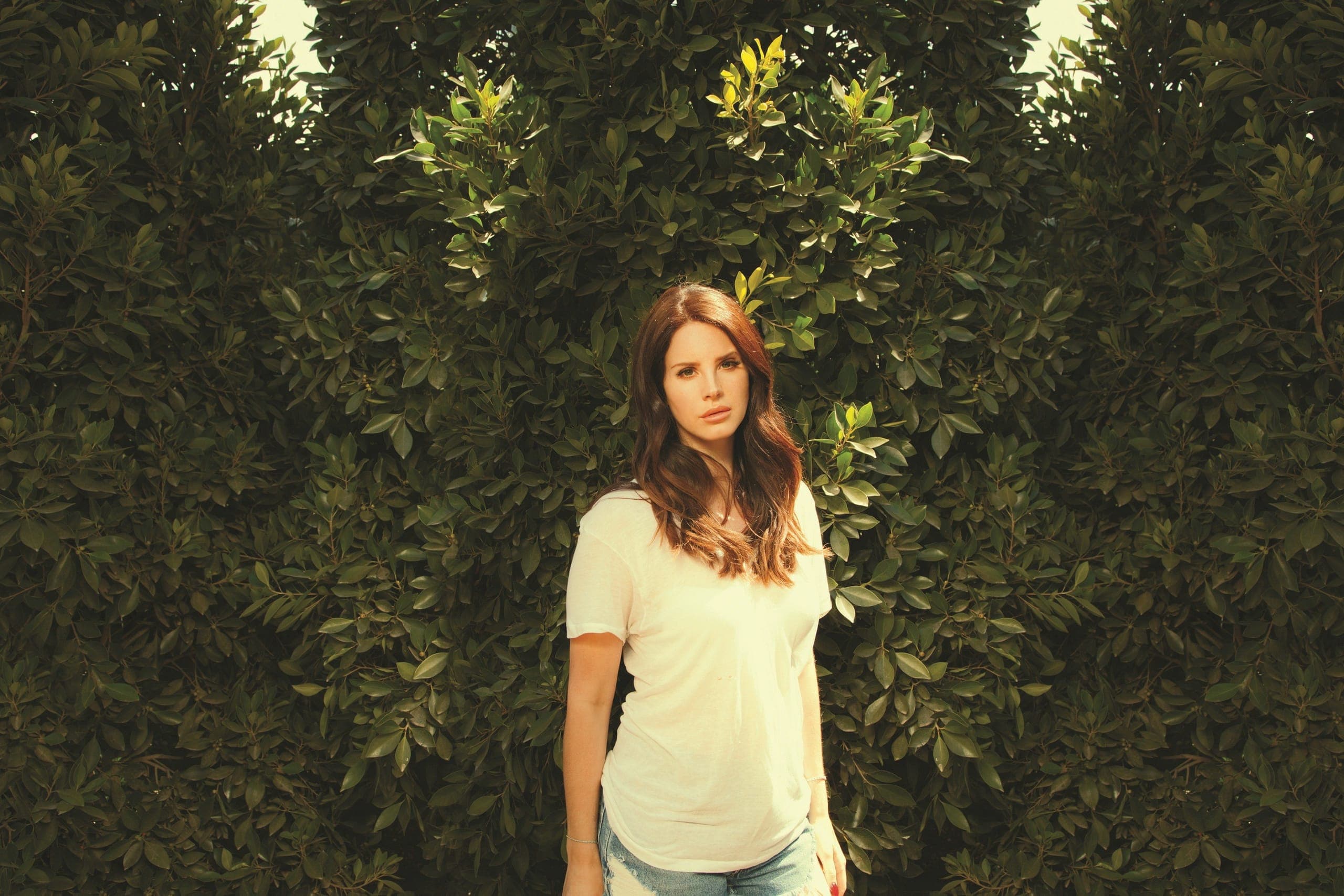 Lana Del Rey’s Honeymoon is authentically cynical and that’s OK
