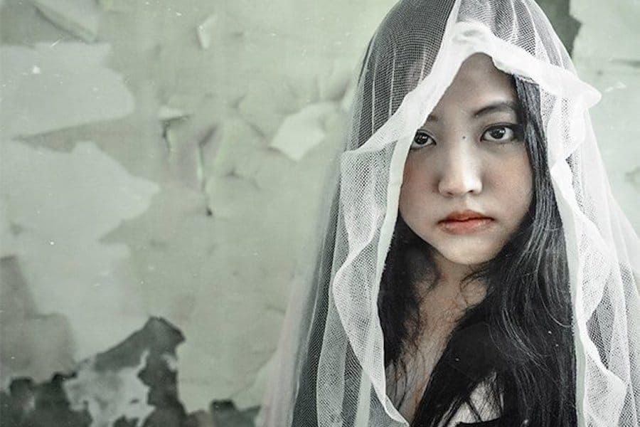 Grimes teams up with Aristophanes on 'Humans Becomes Machines'