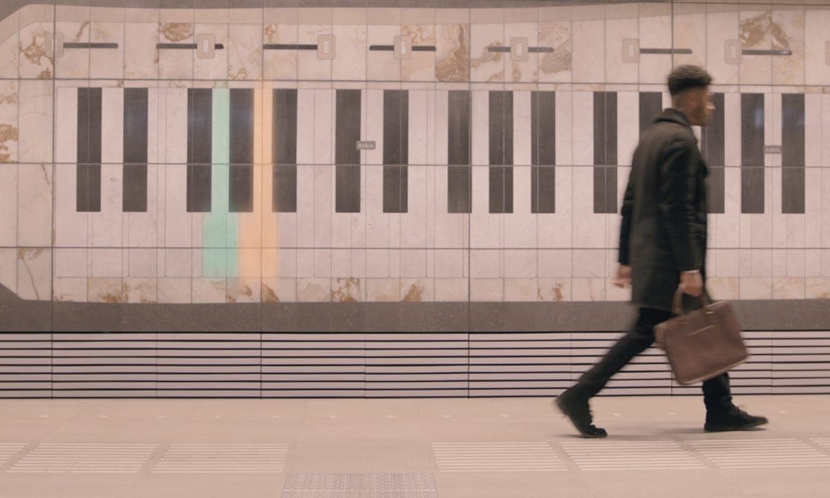 Get lost in the alternate reality of Makèz’ ‘Melting’ video