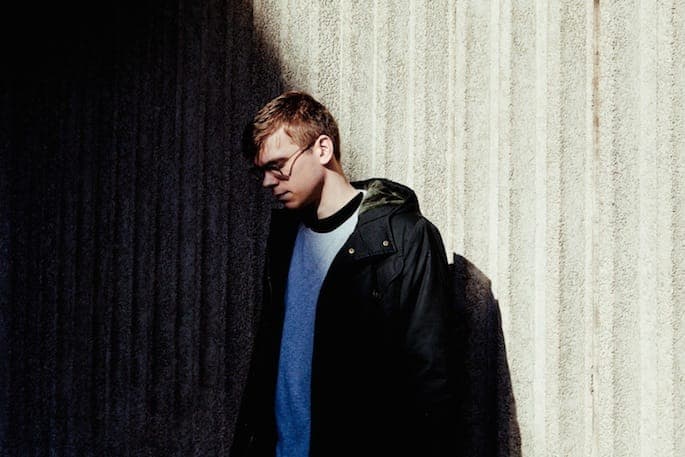 Download Deadboy's garage-friendly reworking of Coldcut and Lisa Stansfield's 'People Hold On'