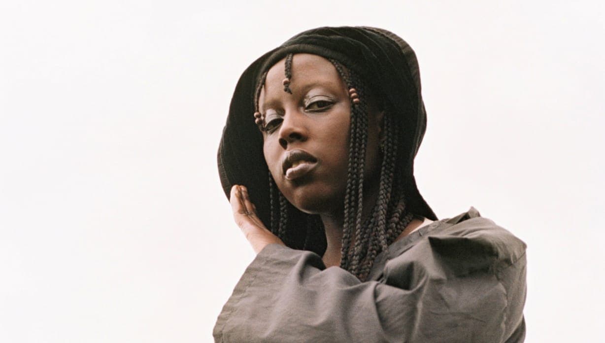 Klein signs to Hyperdub, teases mind-melting Tommy EP