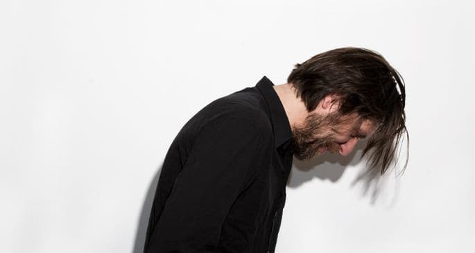 Fennesz collaborates with Autre Ne Veut on crushing new track ‘Alive’