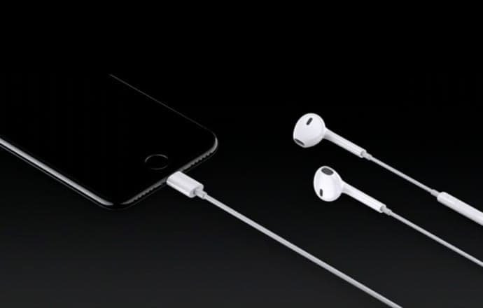 iPhone 7 officially revealed, no longer has headphone jack