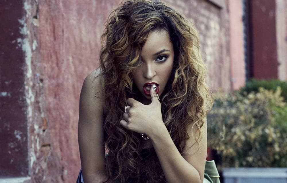 “Is this the track or did my browser freeze?”: Oneohtrix Point Never, Tinashe and more reviewed in the FACT Singles Club