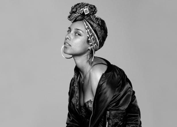 Alicia Keys honored with top Amnesty International award