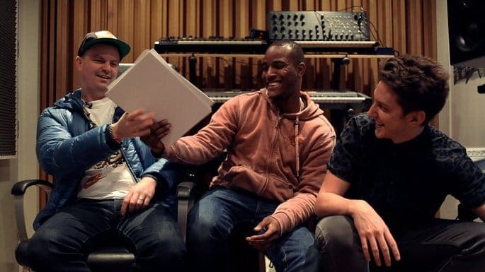 Watch Toddla T, DJ Q and DJ Haus review the week's singles for FACT TV