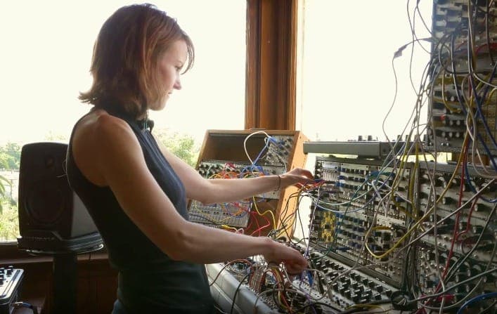 Watch Kaitlyn Aurelia Smith bring her modular orchestra to life