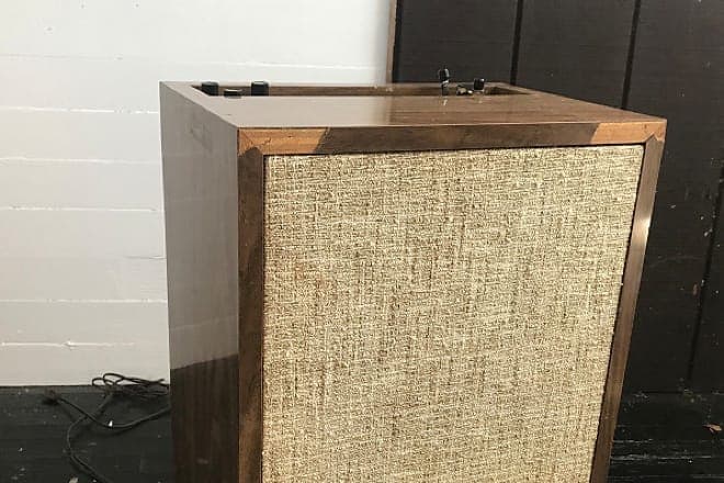 Mount Eerie’s Phil Elverum selling ultra-rare vintage drum machine