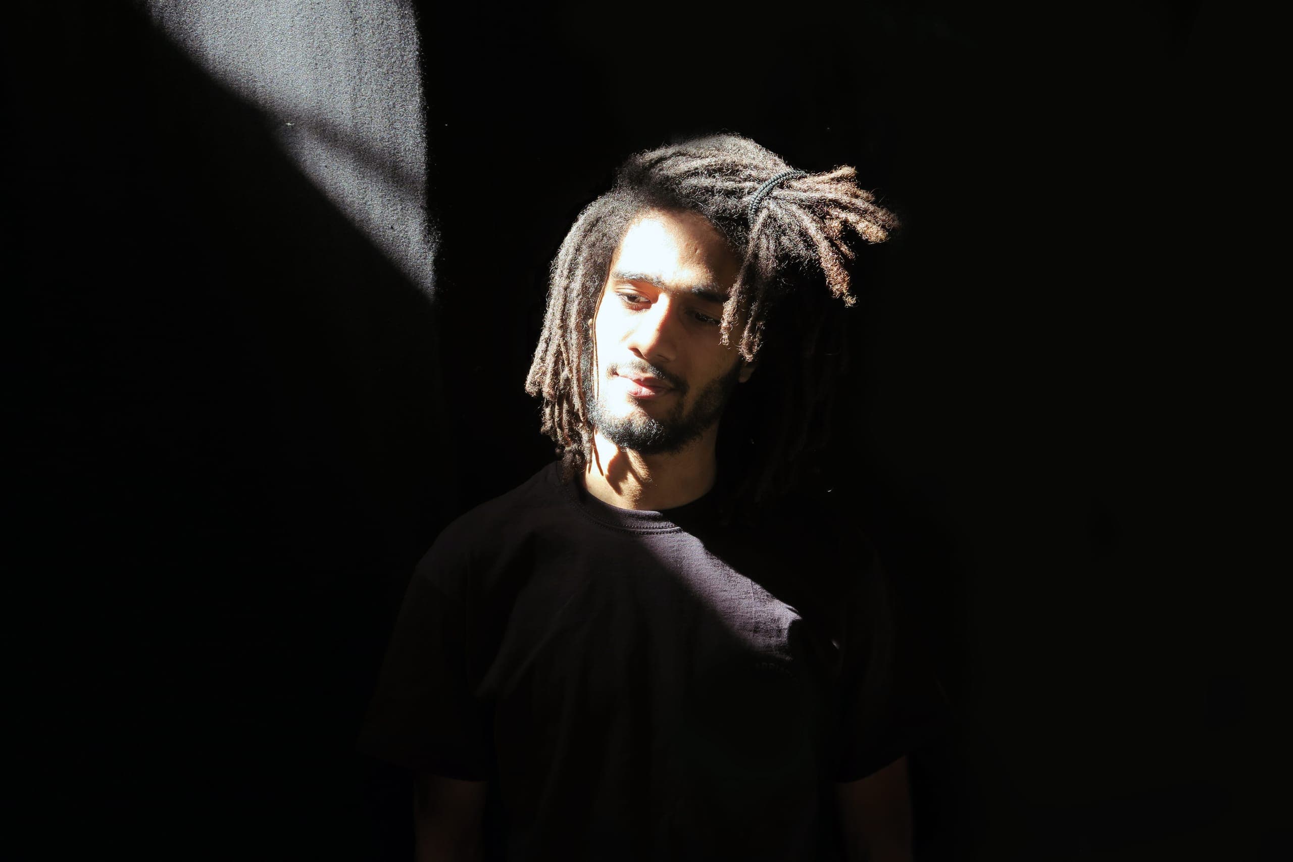 “I need something that I can fuck up”: Planet Mu’s Herva creates randomness with home-made instruments on Kila