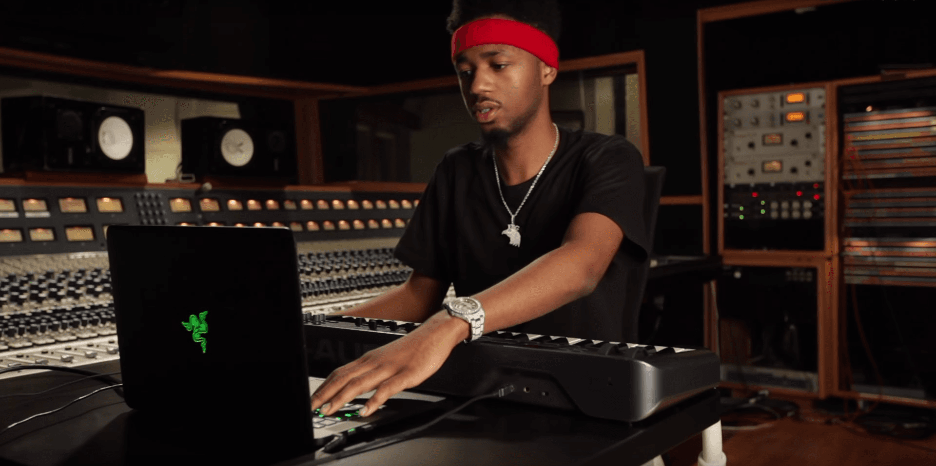 Watch Metro Boomin show you how to make a massive 808 drum track