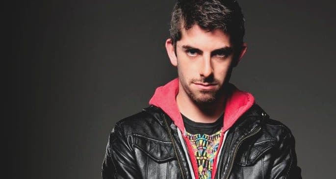 Stream Damu's remix of Spector's Never Fade Away