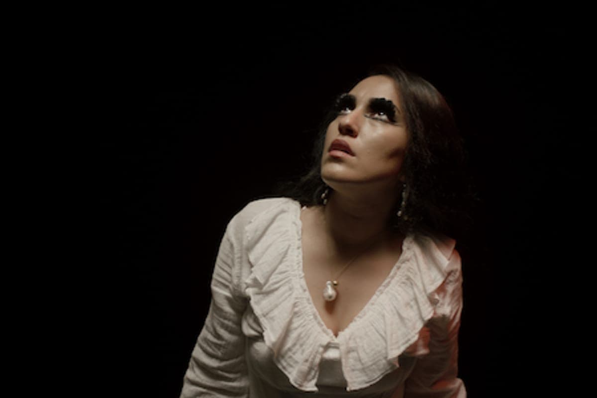 Lafawndah flamenco dances with her mother in her video for ‘DADDY’