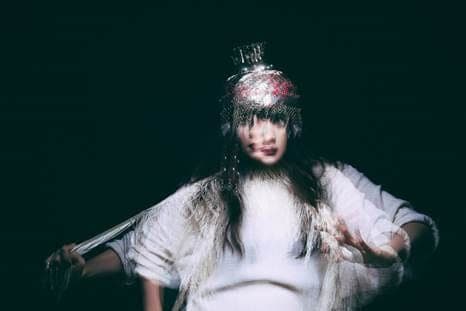 K Á R Y Y N unleashes glitchy new track ‘Yajna’