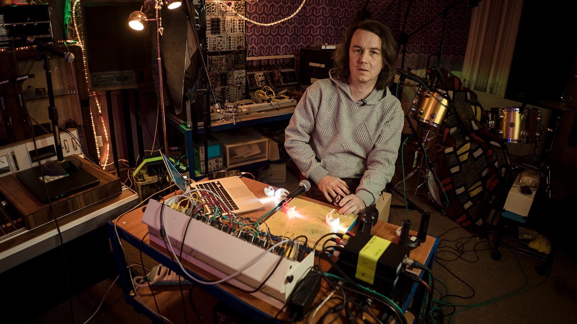 Leafcutter John – Against The Clock
