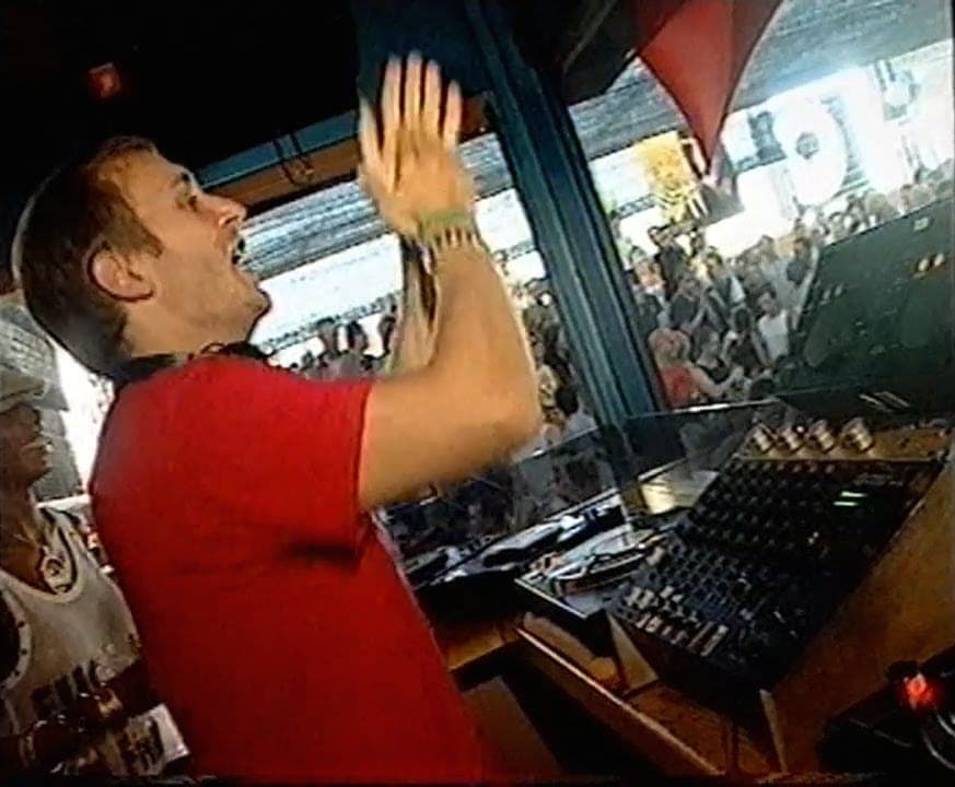 Watch David Guetta actually DJing back in the 90s