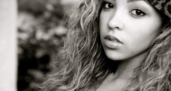 Hear Murlo’s jumpy refix of Tinashe’s ‘2 On’