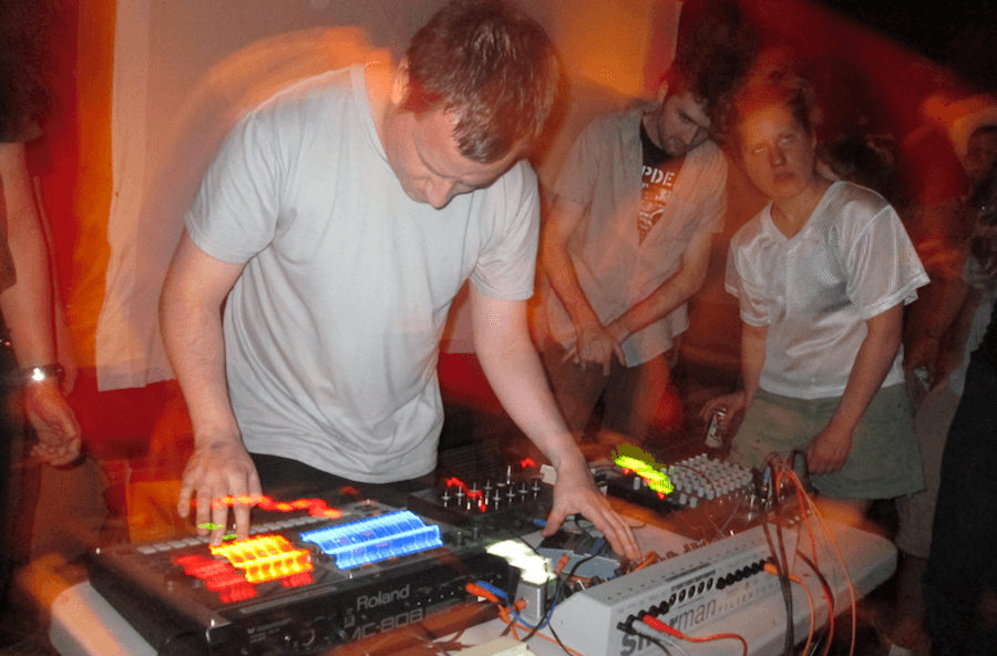 Stream Davey Harms' frenetic Hausu Mountain debut Cables