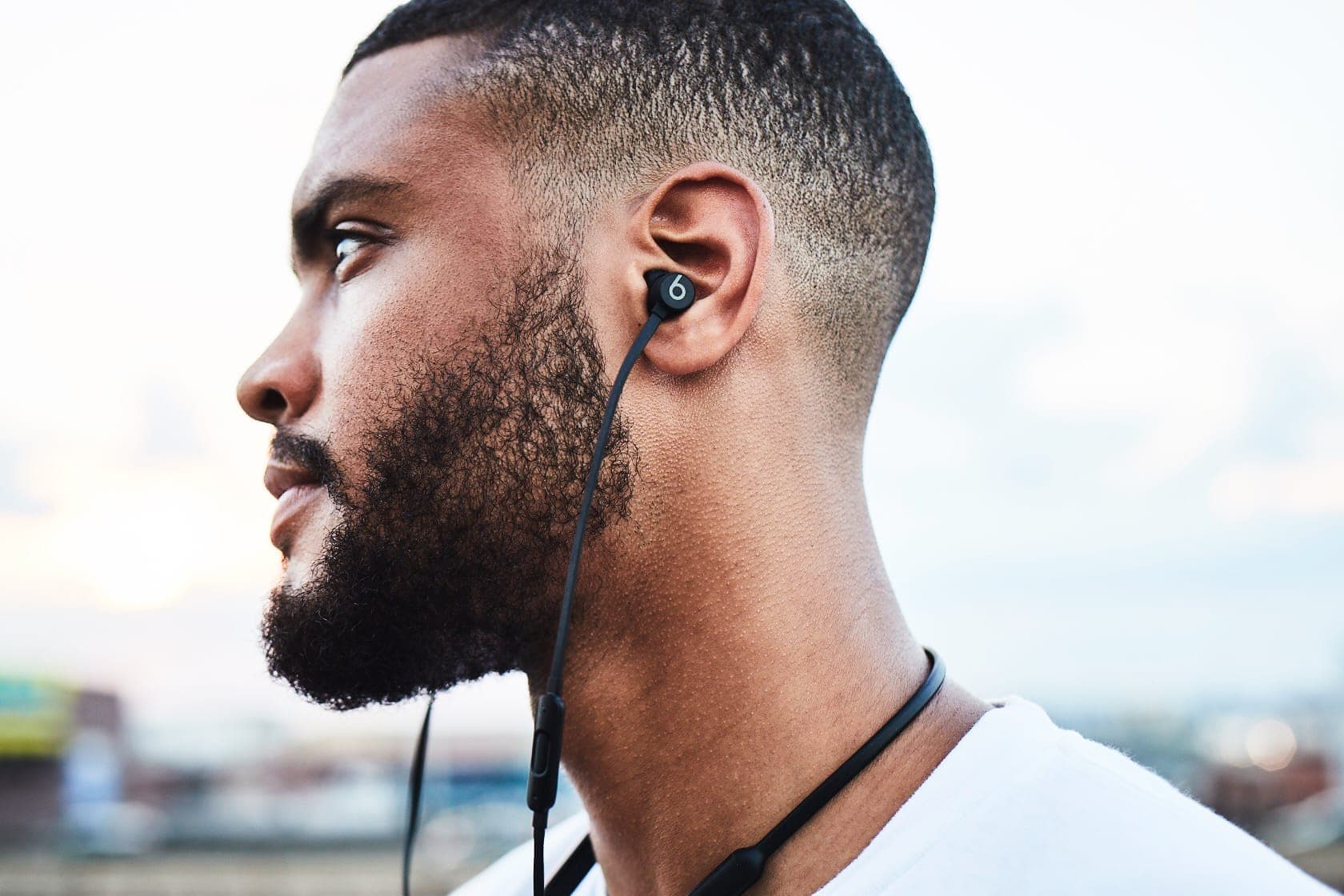 Apple’s BeatsX wireless earphones finally have a release date