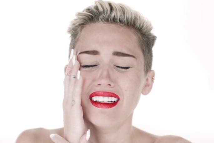 Sinead O’Connor warns Miley Cyrus: “Don’t let the music business make a prostitute of you” – read her open letter inside