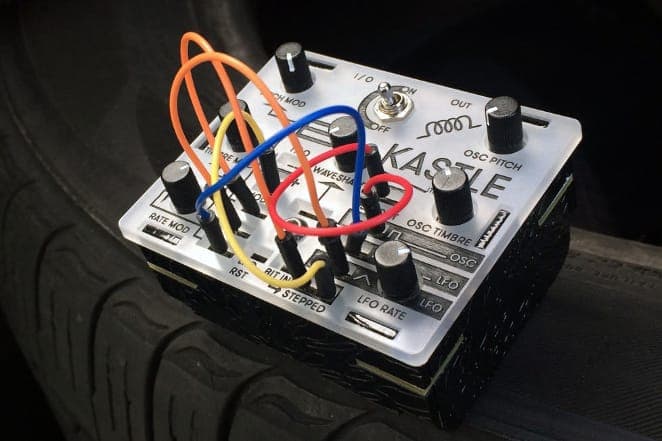 This pocket-sized modular synth runs off three AA batteries