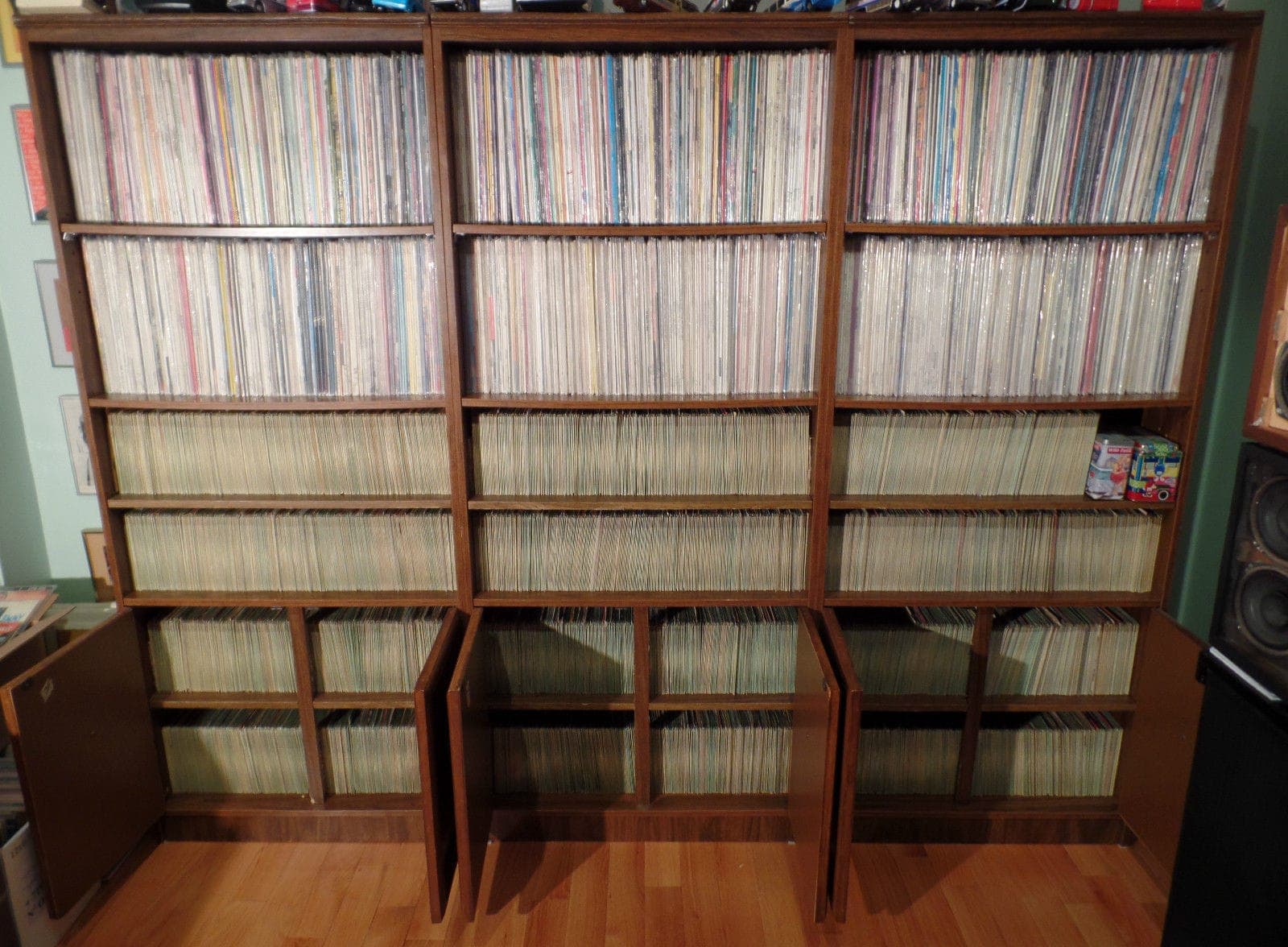 10,000 strong treasure trove of 50s and 60s vinyl goes to auction
