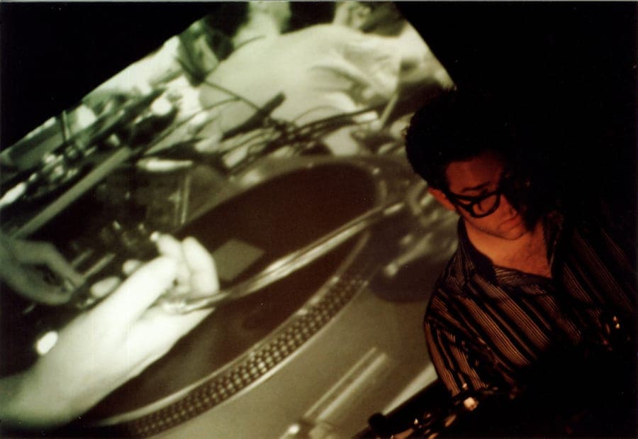 Sound artist Janek Schaefer releases hypnotic 'Glitter In My Tears' from new Room40 album