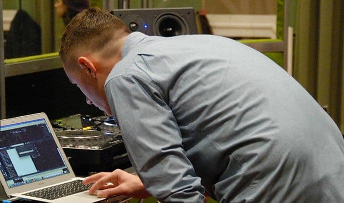 Stream Benji B’s string ensemble session, featuring reinterpretations of Flying Lotus, TNGHT, James Blake and more