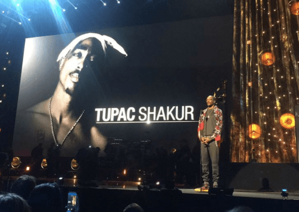 Snoop Dogg, Alicia Keys, YG, T.I. pay tribute to Tupac at Rock and Roll Hall of Fame ceremony