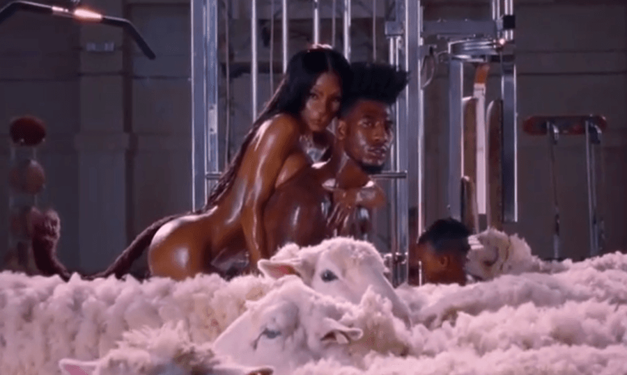 Kanye West debuts 'Fade' music video