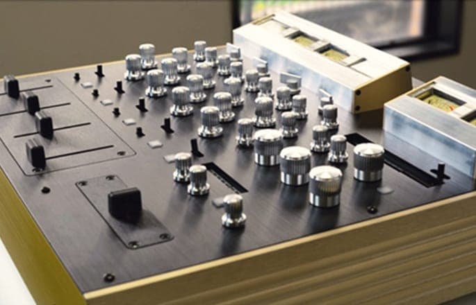 Revived Vestax turntable brand unveils Phoenix mixer