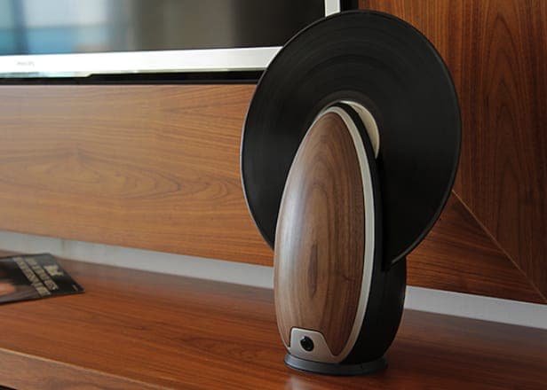 New vertical record player lets you play your vinyl with a remote control