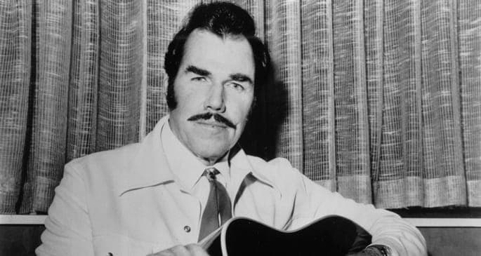 Country singer Slim Whitman has passed away at age 90