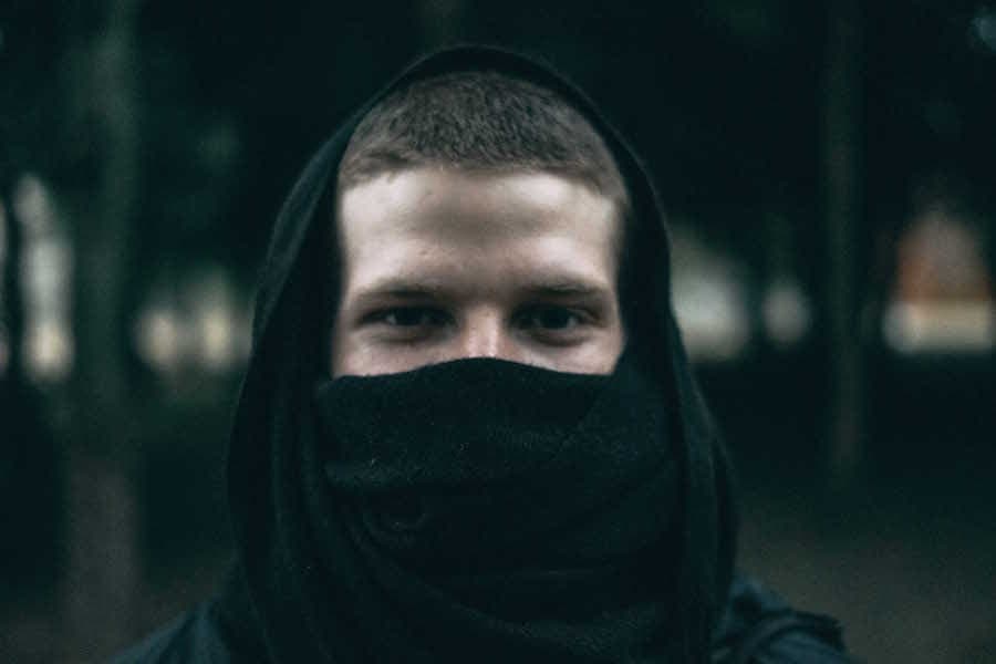 Explore Erik Luebs' inward looking techno on Absolute Presence