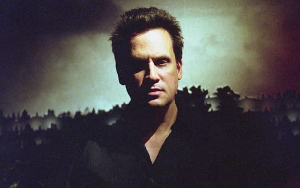 Mark Kozelek performs to fewer than 25 people in 400-head venue