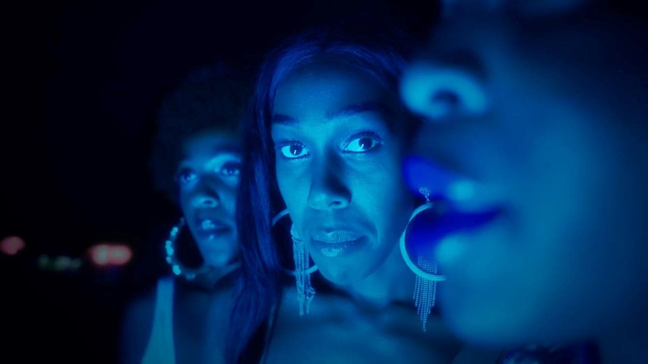 Ahya Simone
