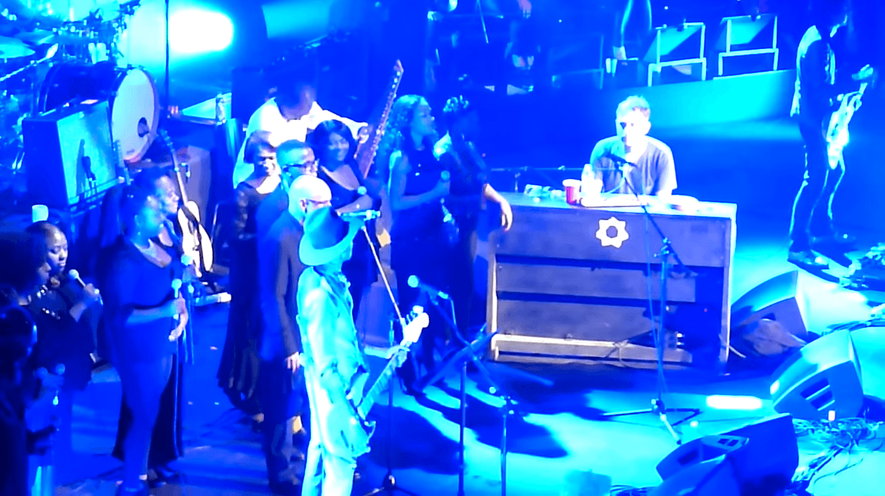 Watch Damon Albarn reunite with Blur's Graham Coxon, play with Brian Eno and De La Soul