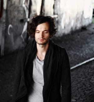 apparat-constantinfalk-main1