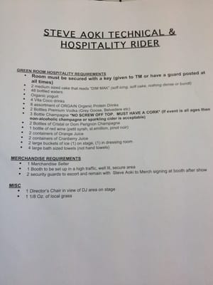steve-Aoki-Backstage-Rider21