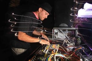 Debruit