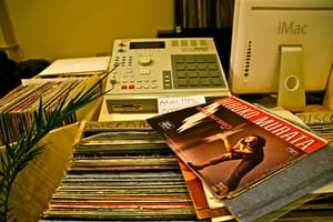 recordloft-AT8W0829