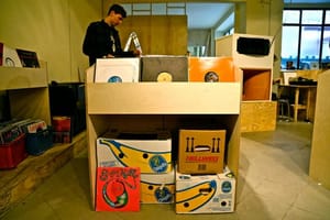 recordloft-AT8W0834