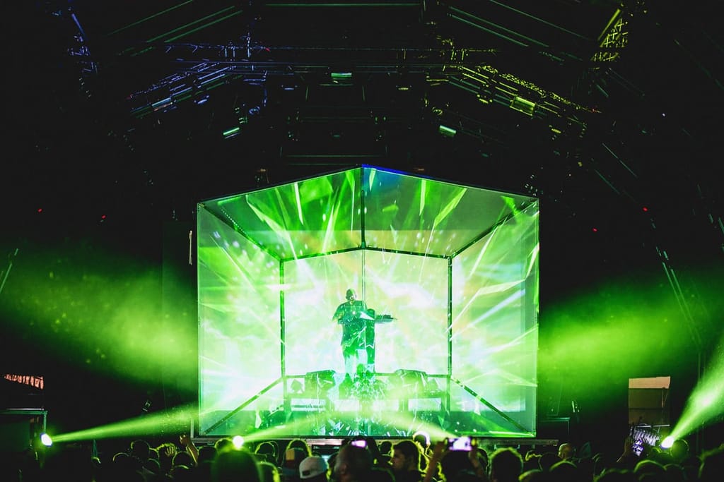 flyinglotus_pub_sonar2015_fernandoschlaepfer_004