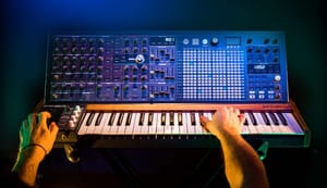 arturia-matrixbrute-1