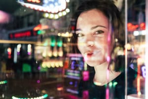 2_NinaKraviz_by_CarysHuws