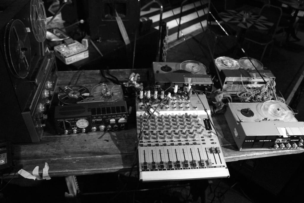 Howlround-Soundcheck-Setup