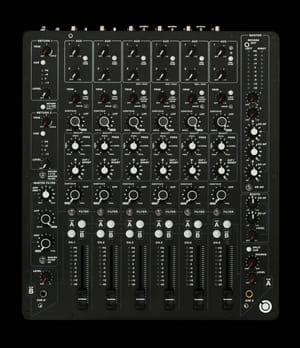 playdifferently-model-1-top