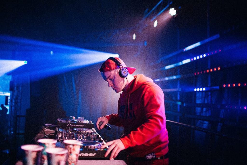 Logan Sama at LOTM Stage