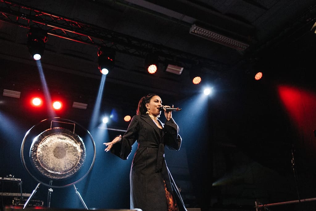 Vicky Grout_Lafawndah at SonarDome