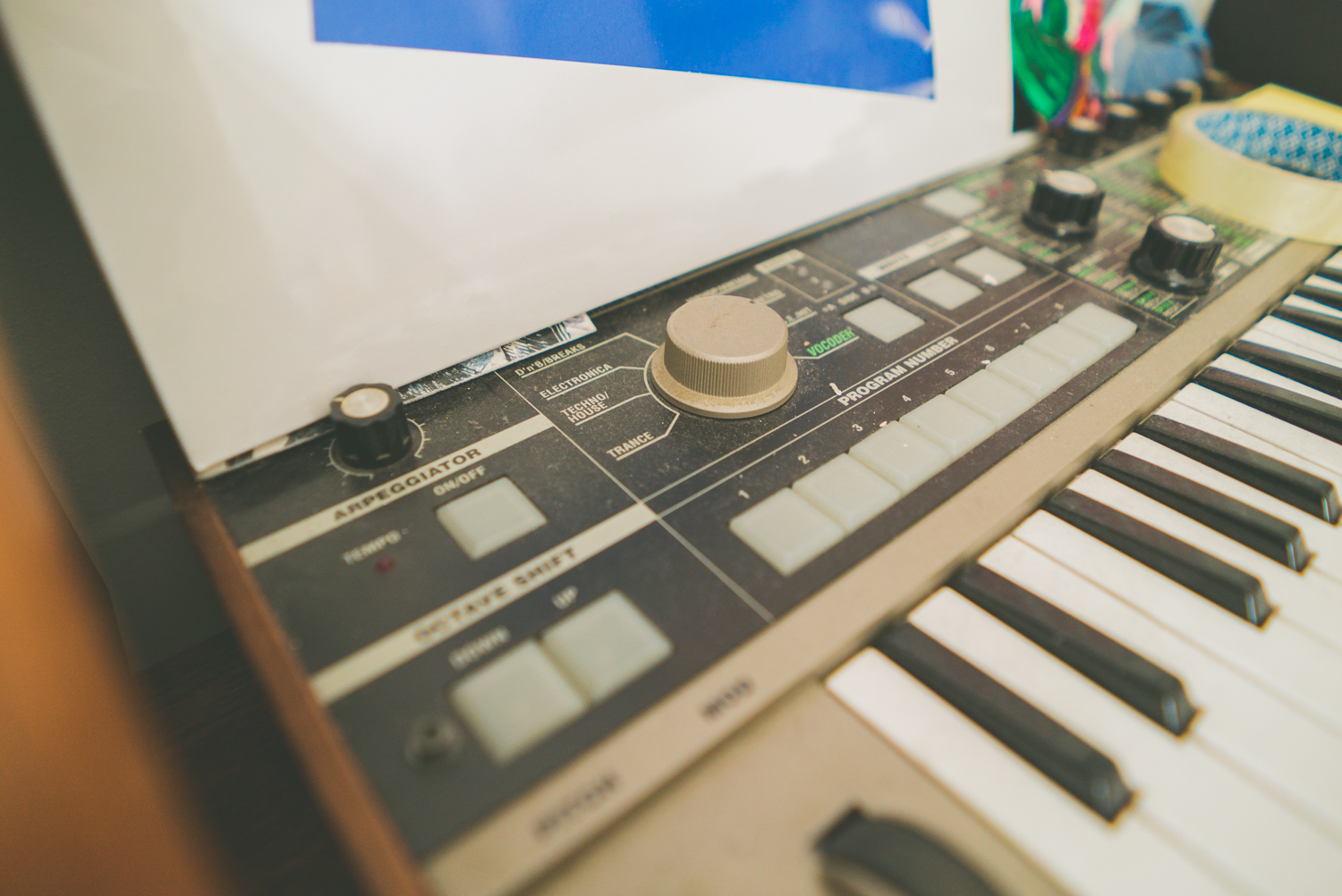 rival-consoles-by-pawel-ptak-03